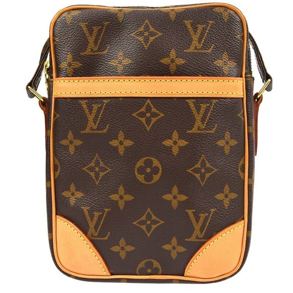 Authenticity Guaranteed Louis Vuitton Crossbody Bag - Picture 1 of 12